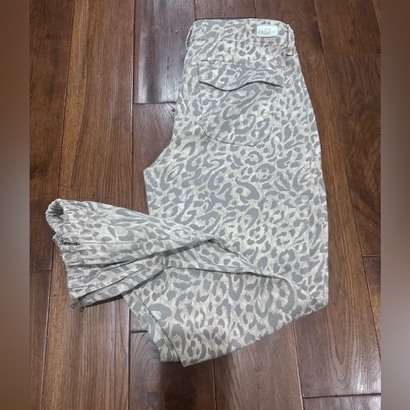 Excellent used condition Paige joggers. Sz 29 - Picture 12 of 12